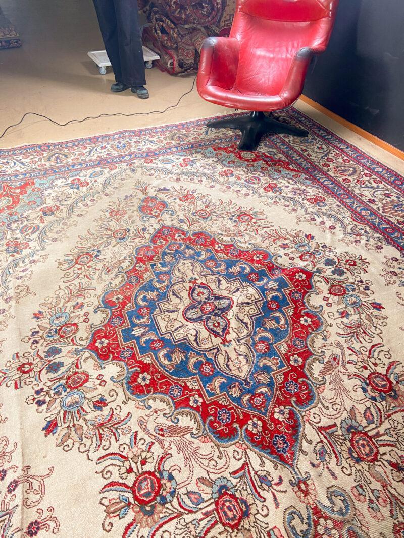 palatsikokoinen tabriz 1960 luvulta  417 x 323 cm