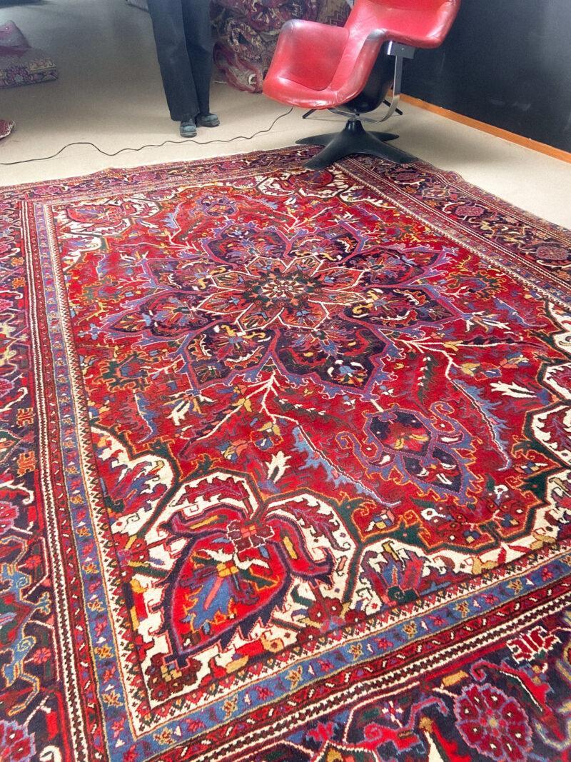 psykedeelinen heriz 1970 luvulta  340 x 244 cm