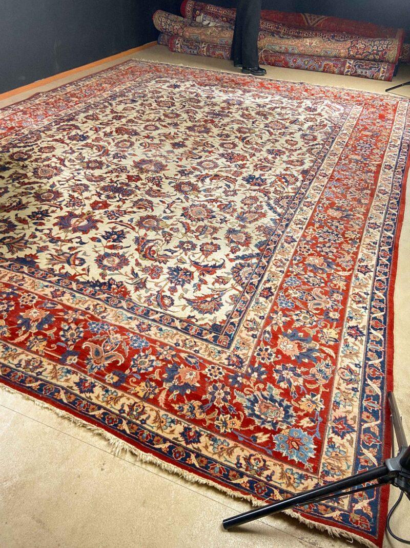 palatsikokoinen vaalea isfahan 1960 luvulta  405 x 305 cm