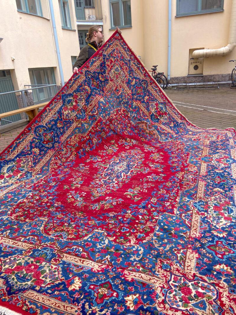 palatsikokoinen elegantti kirman 1970 luvulta  410 x 295 cm