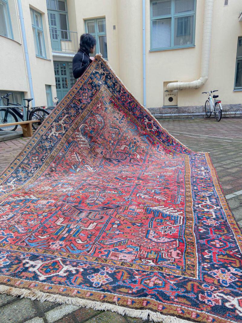 puoliantiikkinen pastelli heriz 1940 luvulta 330 x 230 cm