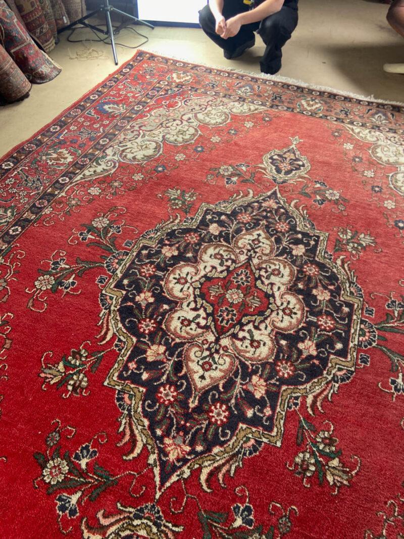 tyrmäävä tabriz 1970 luvulta 355 x 255 cm