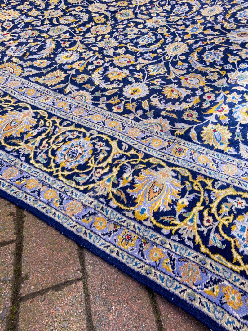 Äärimmäisen harvinainen yönsininen keshan  330 x 255 cm