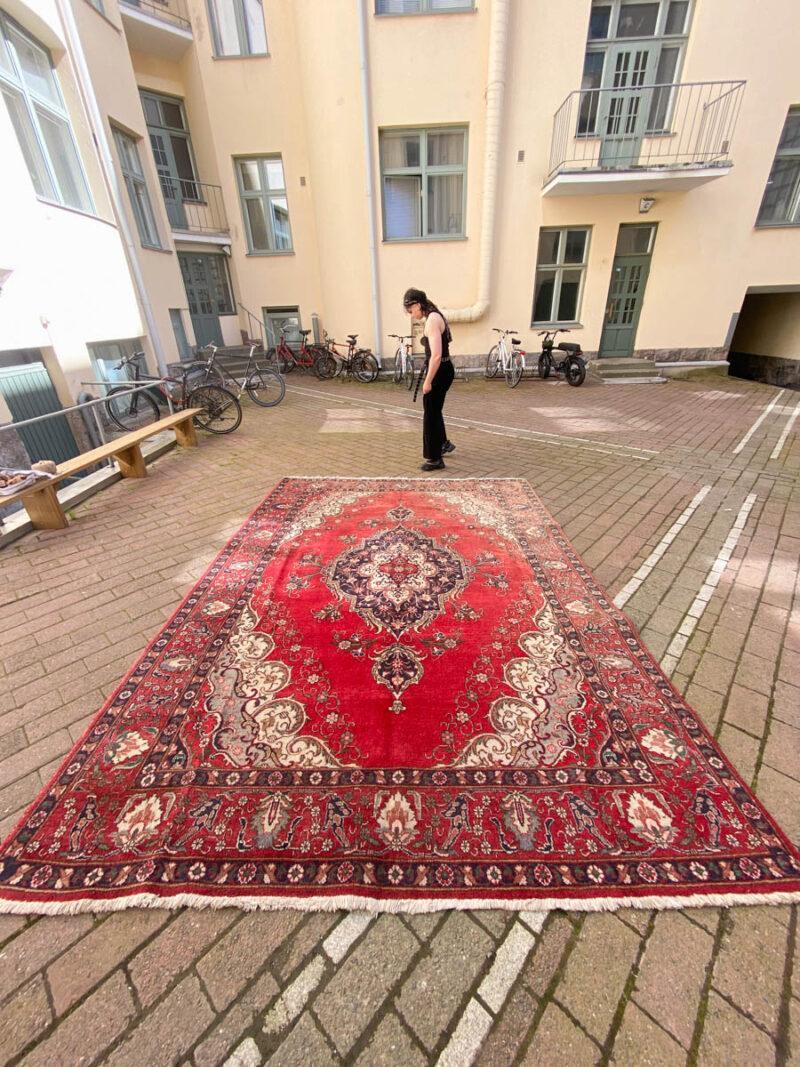 tyrmäävä tabriz 1970 luvulta 355 x 255 cm