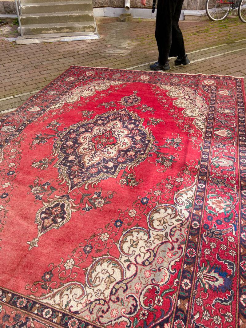 tyrmäävä tabriz 1970 luvulta 355 x 255 cm
