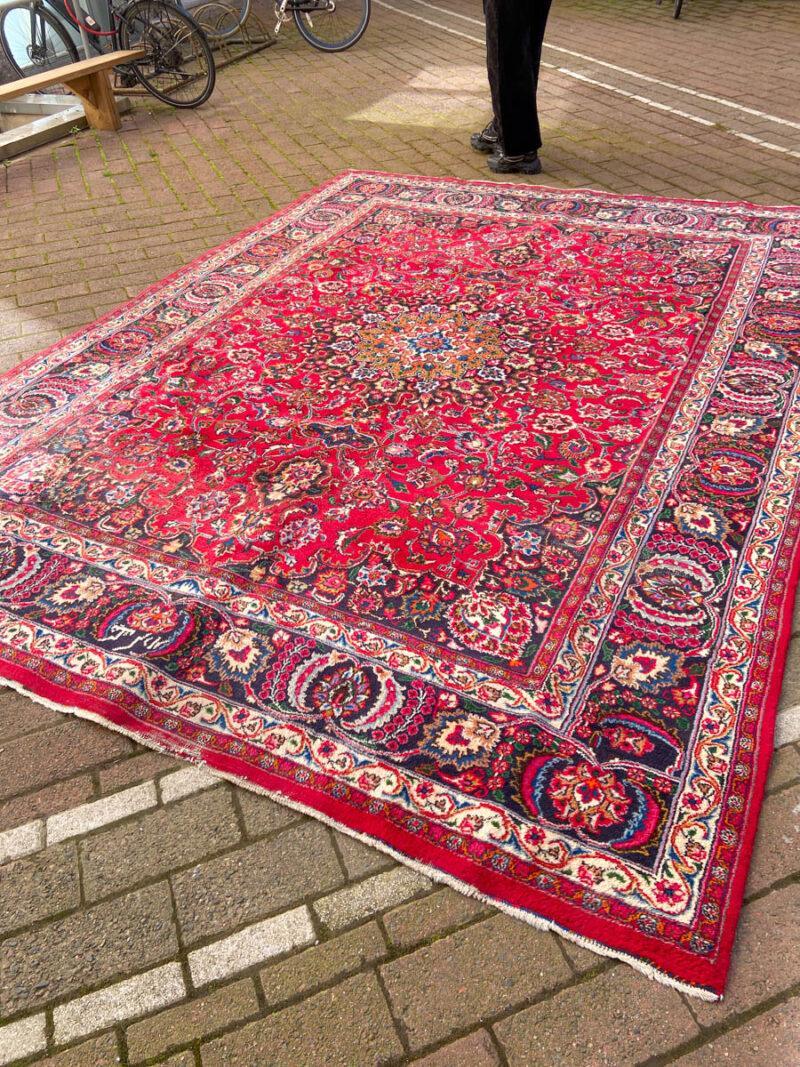 signeerattu meshed 1970 luvulta  350 x 260 cm