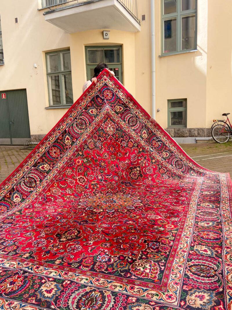 signeerattu meshed 1970 luvulta  350 x 260 cm