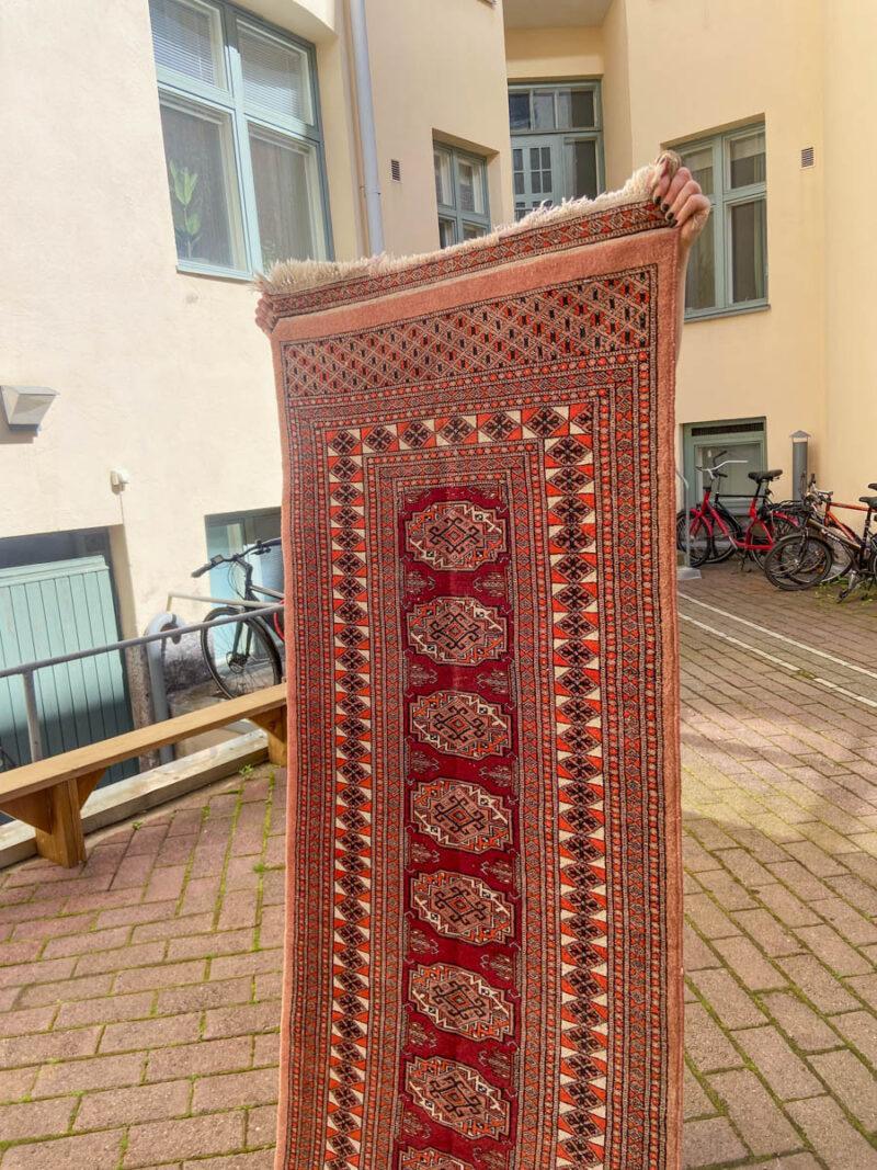 palatsikokoinen signeerattu buhara käytävämatto 460 x 81 cm
