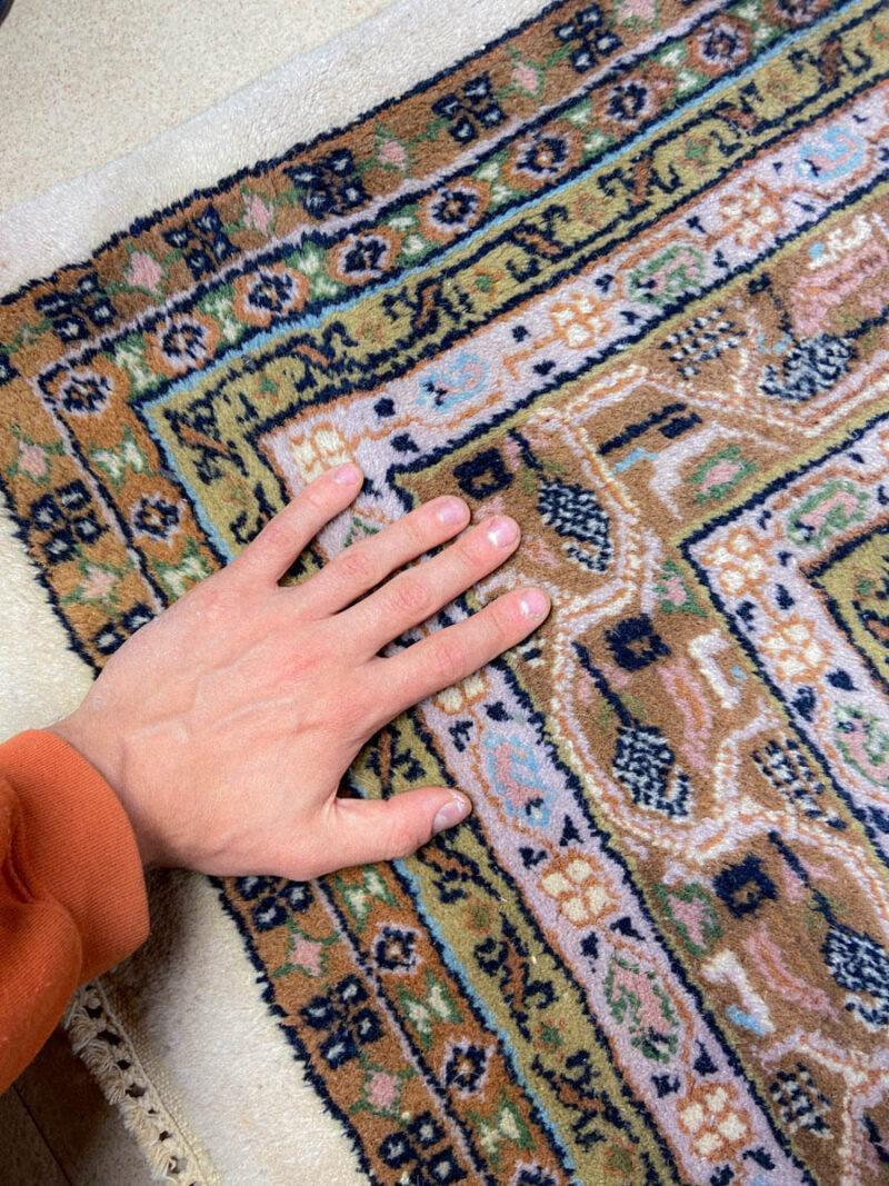 lähes neliönmallinen maanläheinen sarouk mir 305 x 260 cm