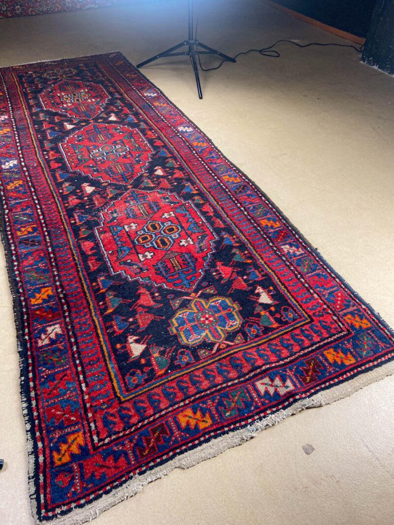 puoliantiikkinen hamadan käytävämatto 1950 luvulta 295 x 105 cm