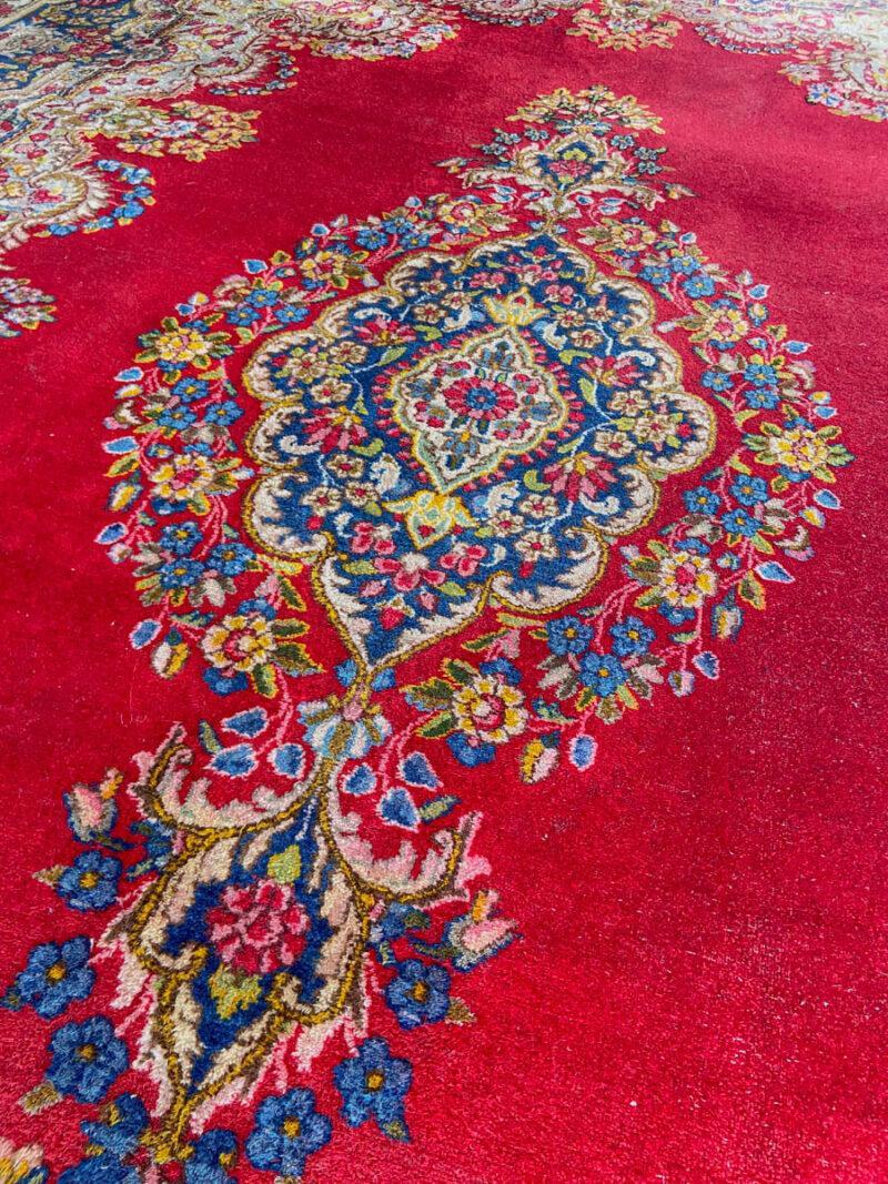 palatsikokoinen elegantti kirman  378 x 240 cm
