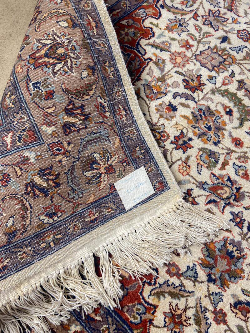 tyrmäävän yksityiskohtainen ghom (pesty) 225 x 140 cm