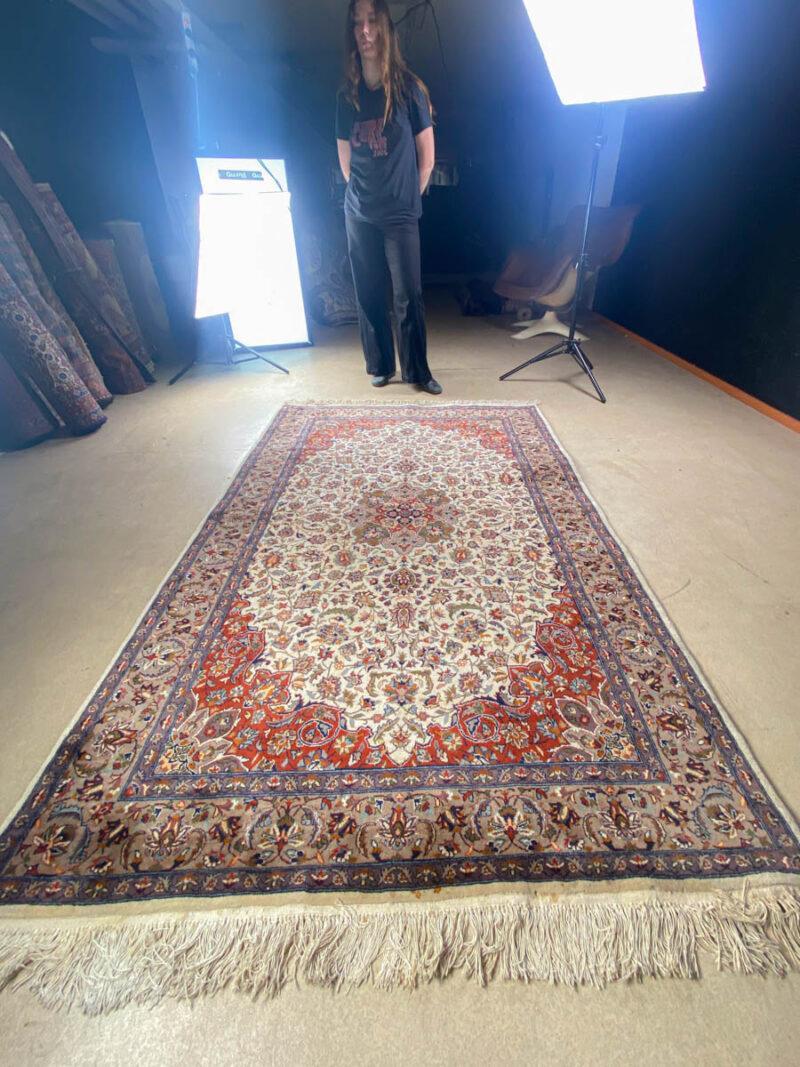 tyrmäävän yksityiskohtainen ghom (pesty) 225 x 140 cm
