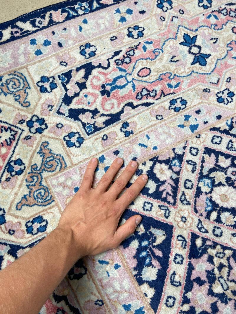 palatsikokoinen pastelli kasmir silkillä  370 x 240 cm