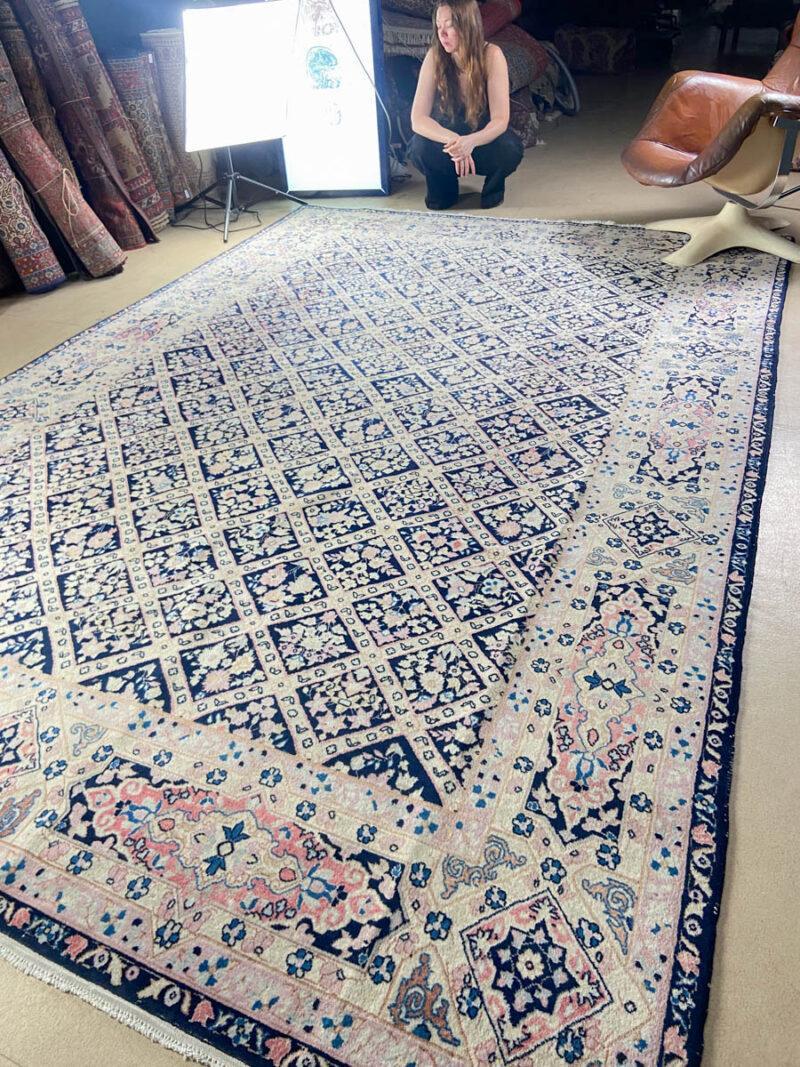 palatsikokoinen pastelli kasmir silkillä  370 x 240 cm