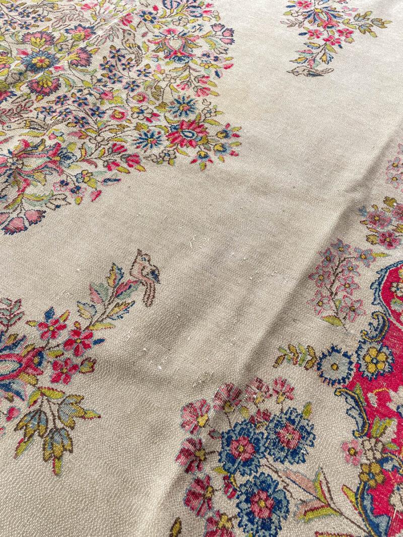 tyrmäävä palatsikokoinen pastelli kirman  375 x 275 cm