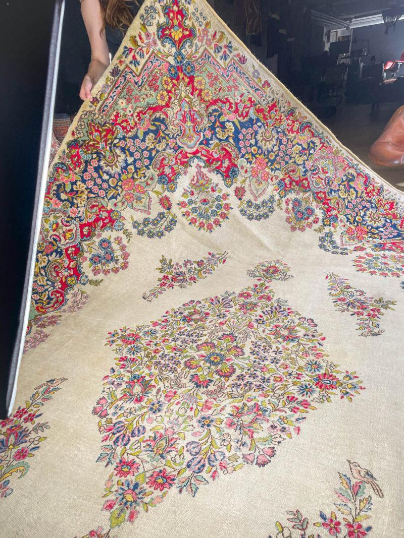 tyrmäävä palatsikokoinen pastelli kirman  375 x 275 cm