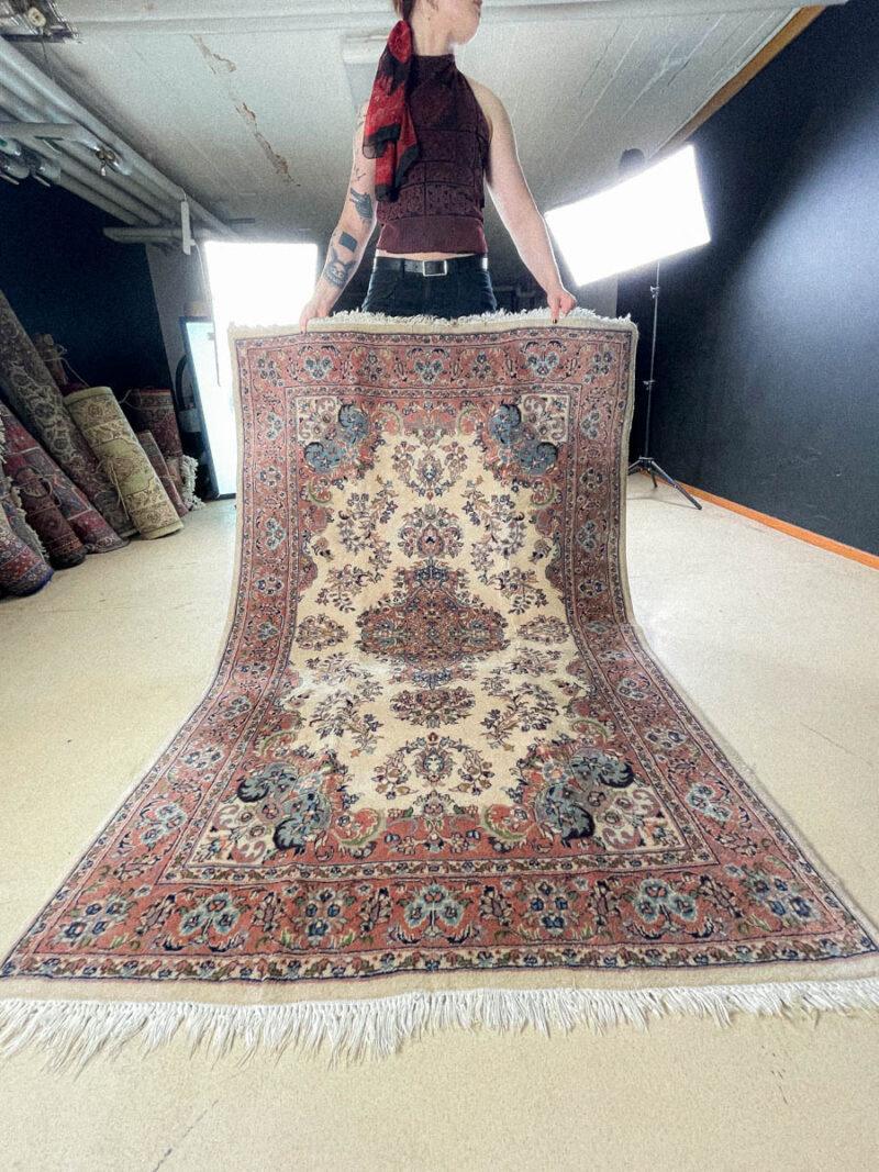 tyrmäävän yksityiskohtainen sarouk 183 x 121 cm