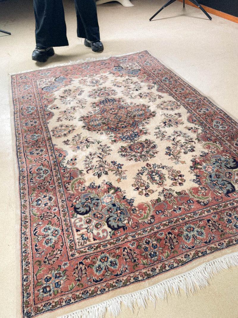 tyrmäävän yksityiskohtainen sarouk 183 x 121 cm