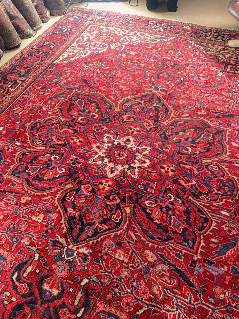 palatsikokoinen psykedeelinen heriz 1960 luvulta  430 x 317 cm