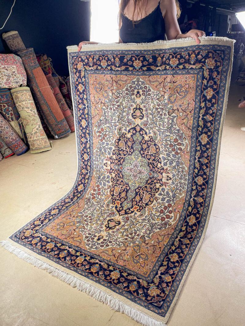 tyrmäävän yksityiskohtainen ghom (pesty) 225 x 140 cm (kopio)