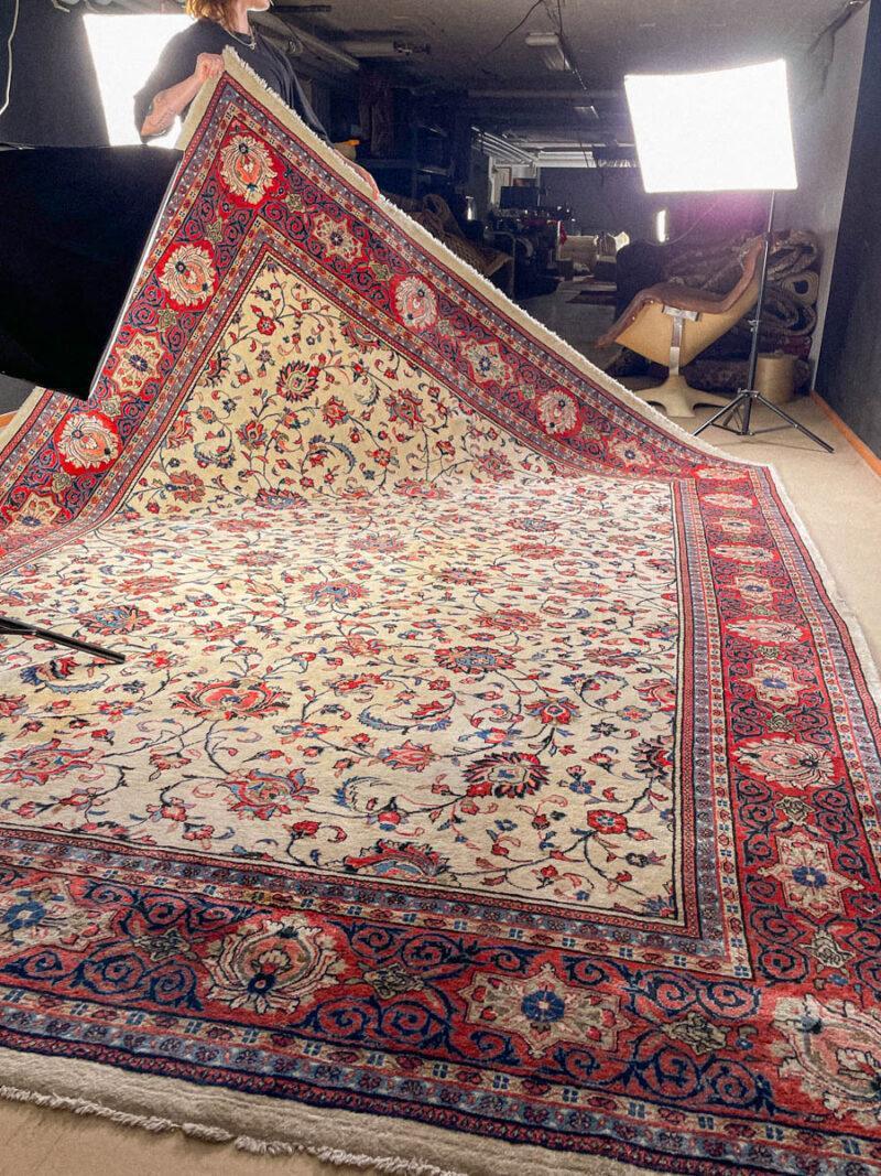 vaalea vintage sarouk 1970 luvulta 360 x 265 cm