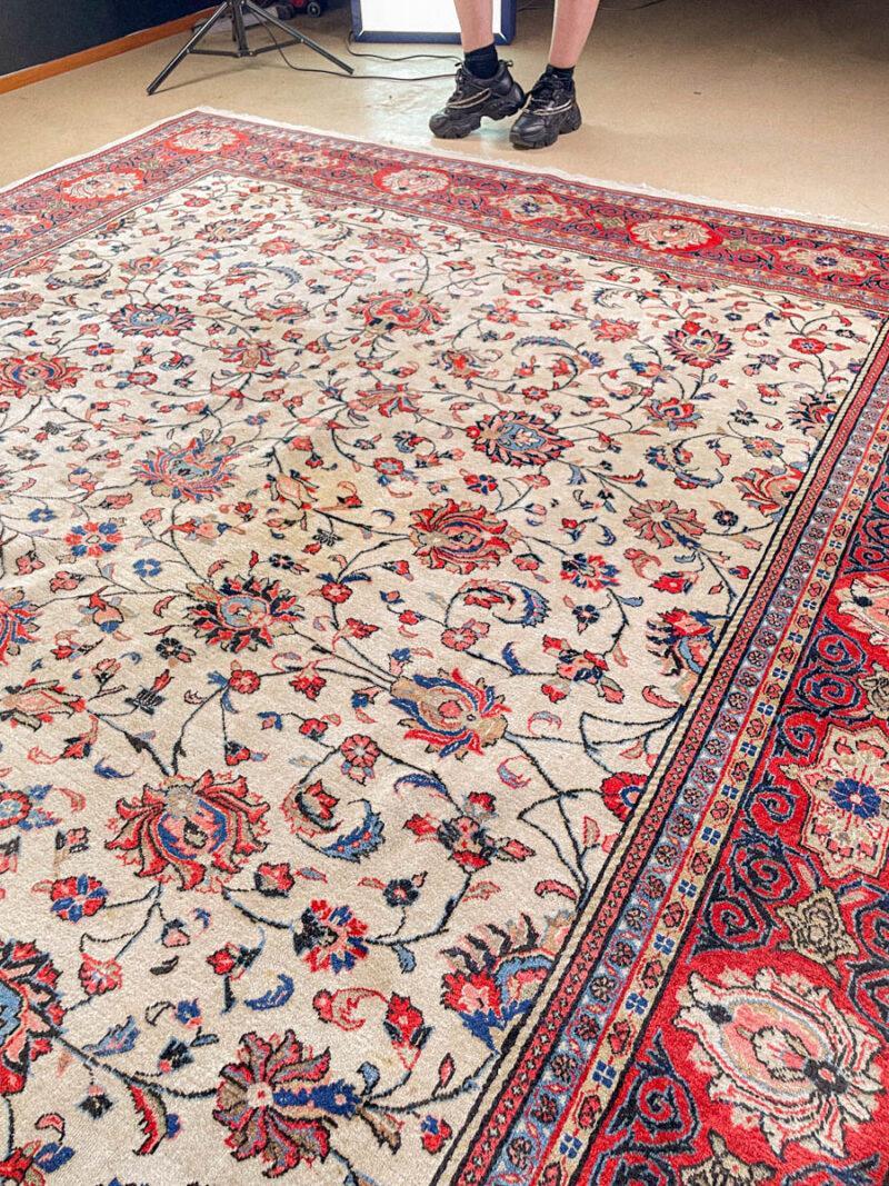 vaalea vintage sarouk 1970 luvulta 360 x 265 cm