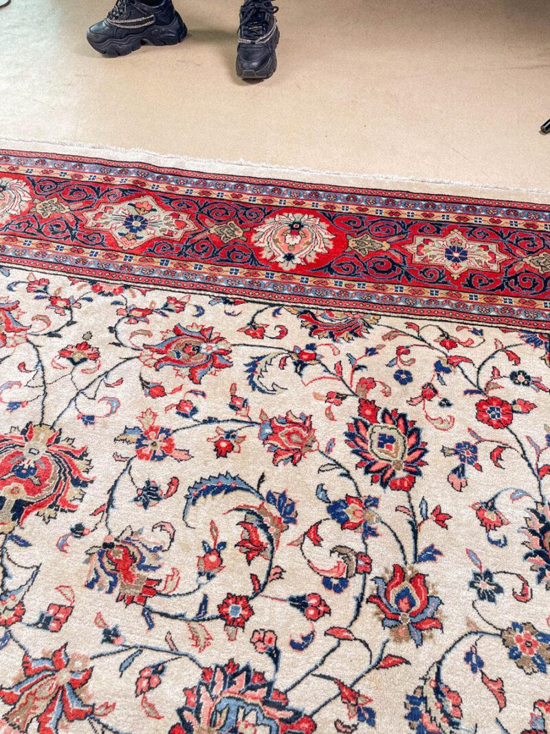 vaalea vintage sarouk 1970 luvulta 360 x 265 cm