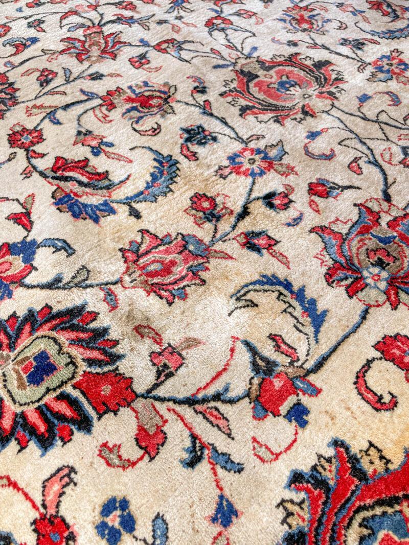 vaalea vintage sarouk 1970 luvulta 360 x 265 cm