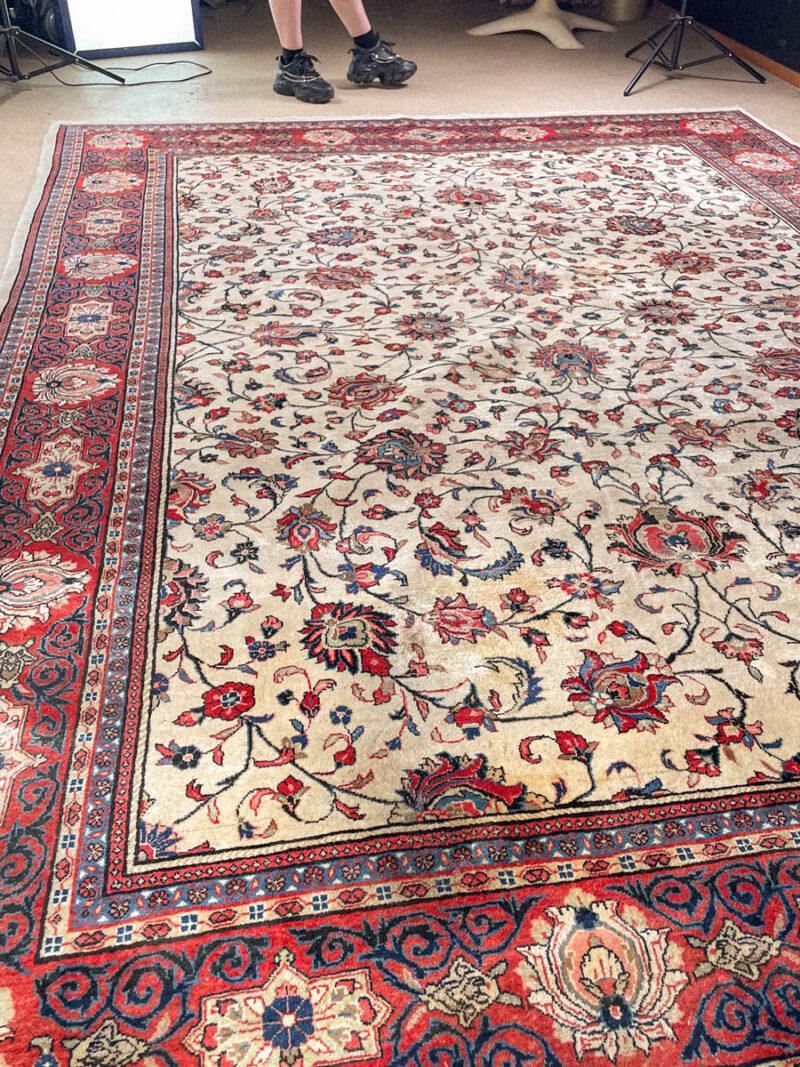vaalea vintage sarouk 1970 luvulta 360 x 265 cm