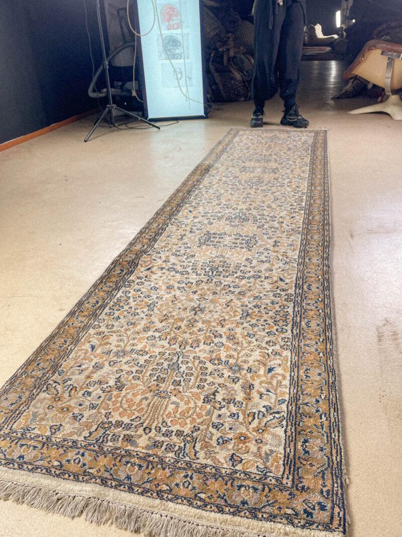 maanläheisen vaalea tabriz käytävämatto – 335 x 81 cm (kopio)