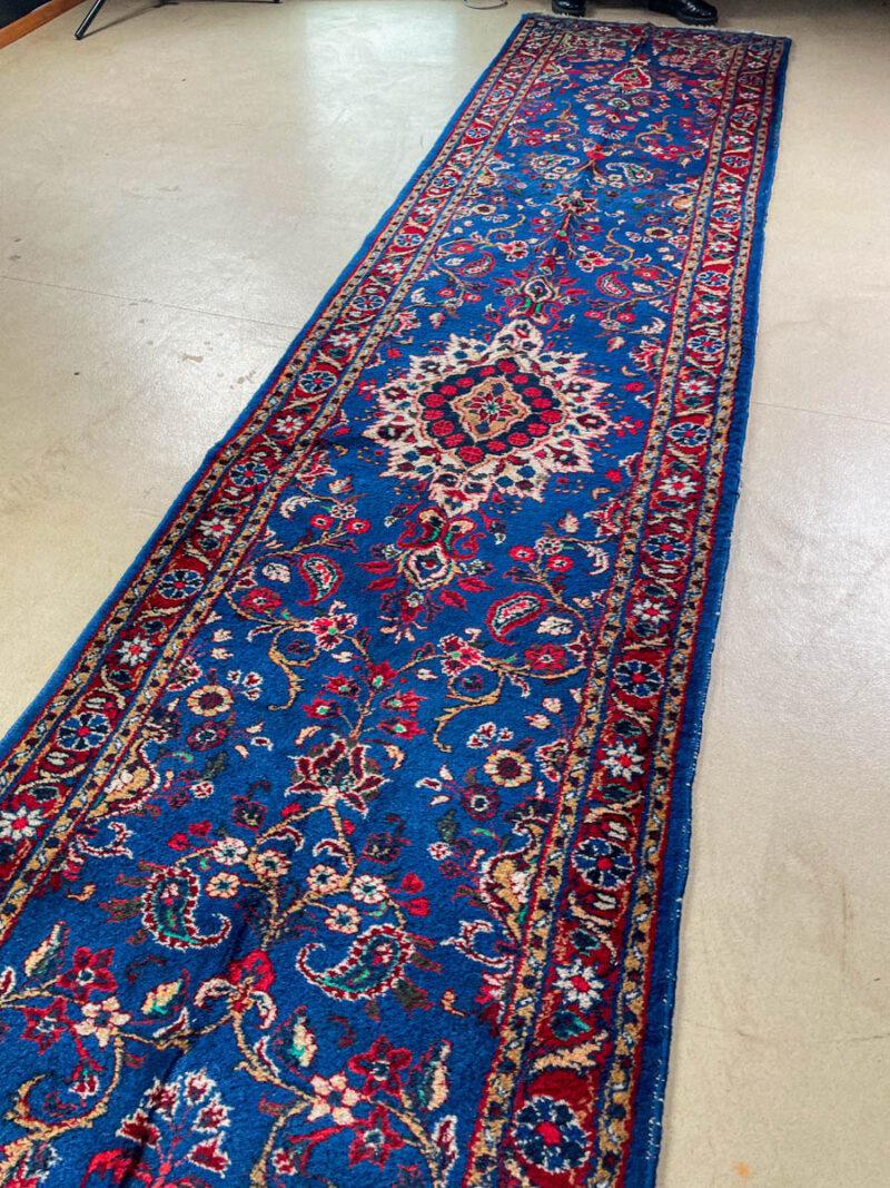 Äärimmäisen harvinainen yönsininen lilihan käytävämatto 410 x 88 cm