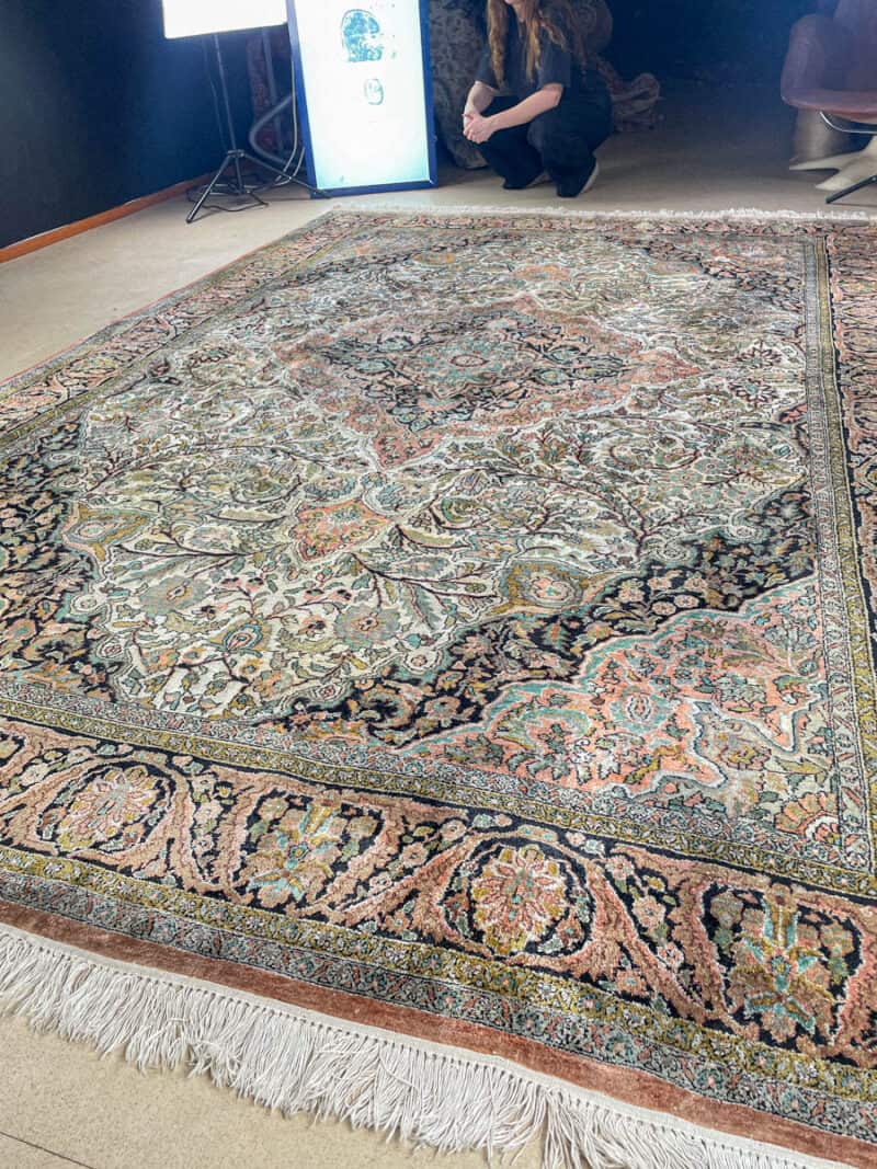 silkkimatto vehmainen paratiisi ghom 345 x 237 cm