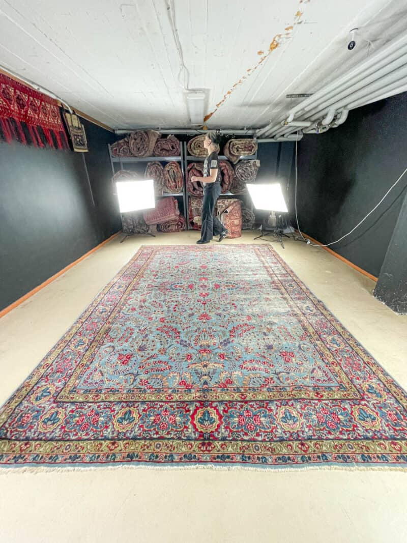 puoliantiikkinen taivaansininen kirman 1940 luvulta 340 x 243 cm