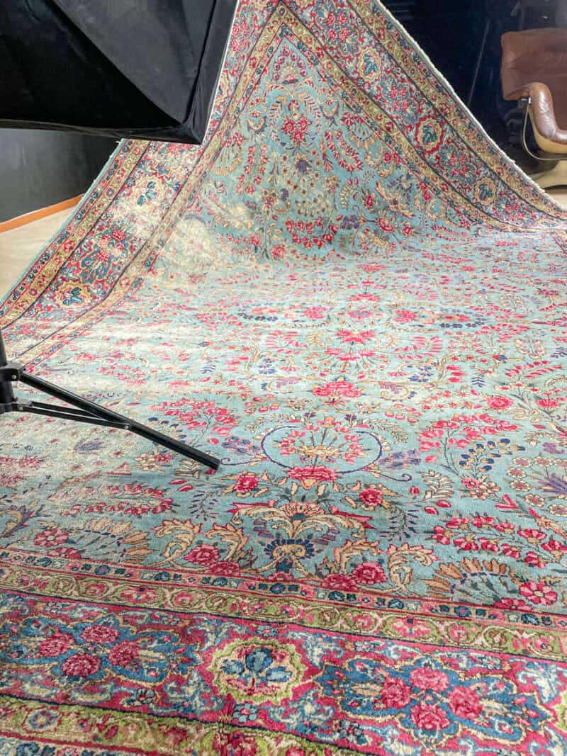 puoliantiikkinen taivaansininen kirman 1940 luvulta 340 x 243 cm