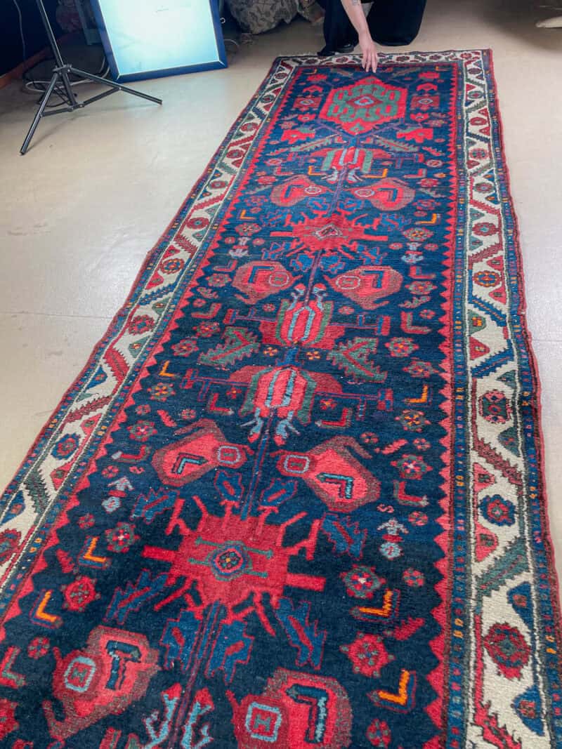 yönsininen hamadan käytävämatto 1970 luvulta 416 x 107 cm