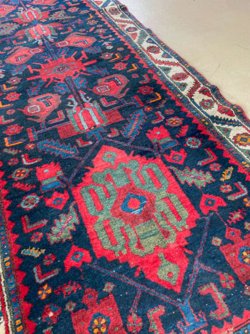 yönsininen hamadan käytävämatto 1970 luvulta 416 x 107 cm