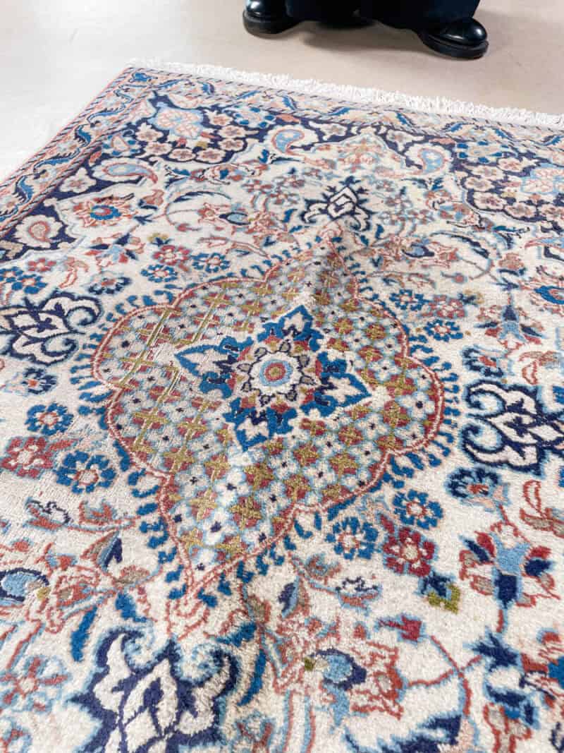elegantti nain silkillä 130 x 95 cm