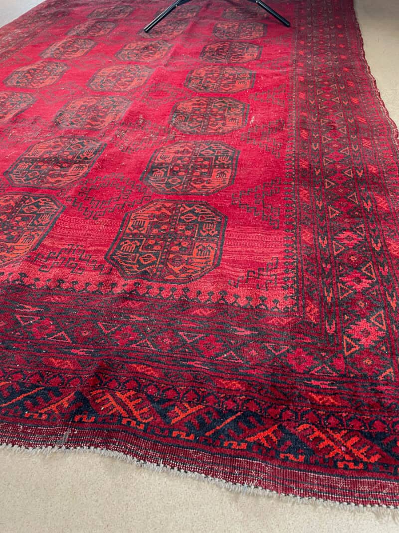 tummanpunainen afgaanimatto 1960 luvulta 285 x 214 cm (kopio)