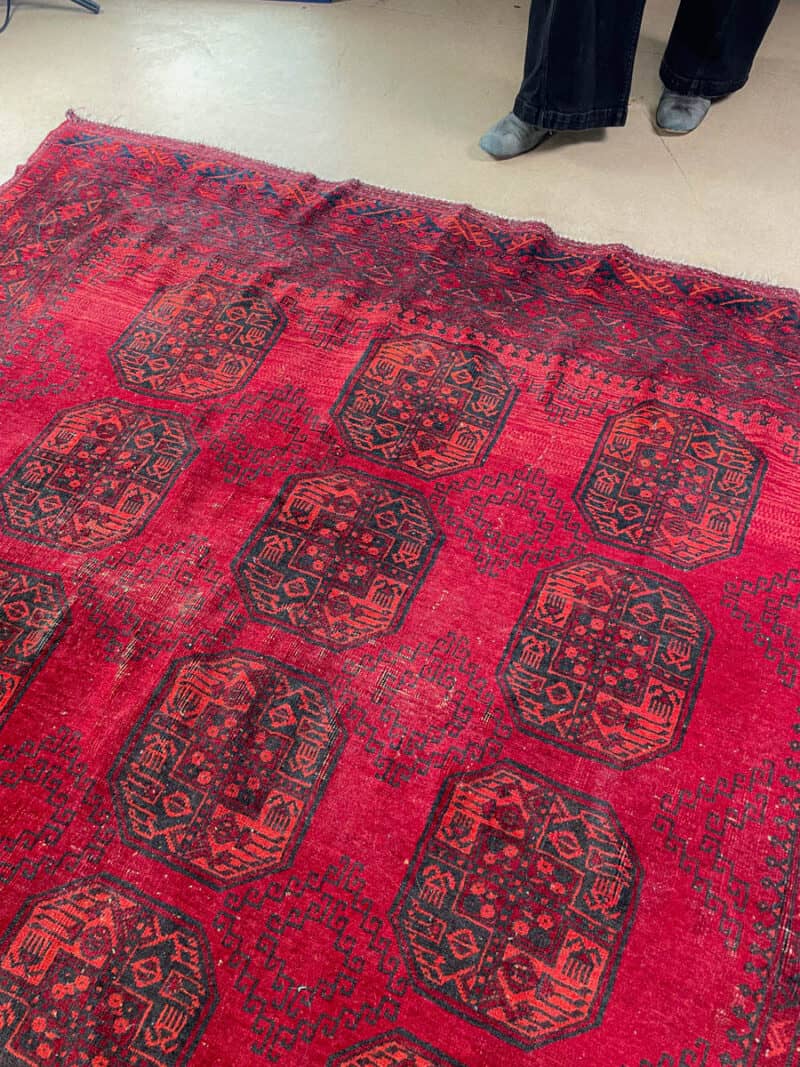 tummanpunainen afgaanimatto 1960 luvulta 285 x 214 cm (kopio)