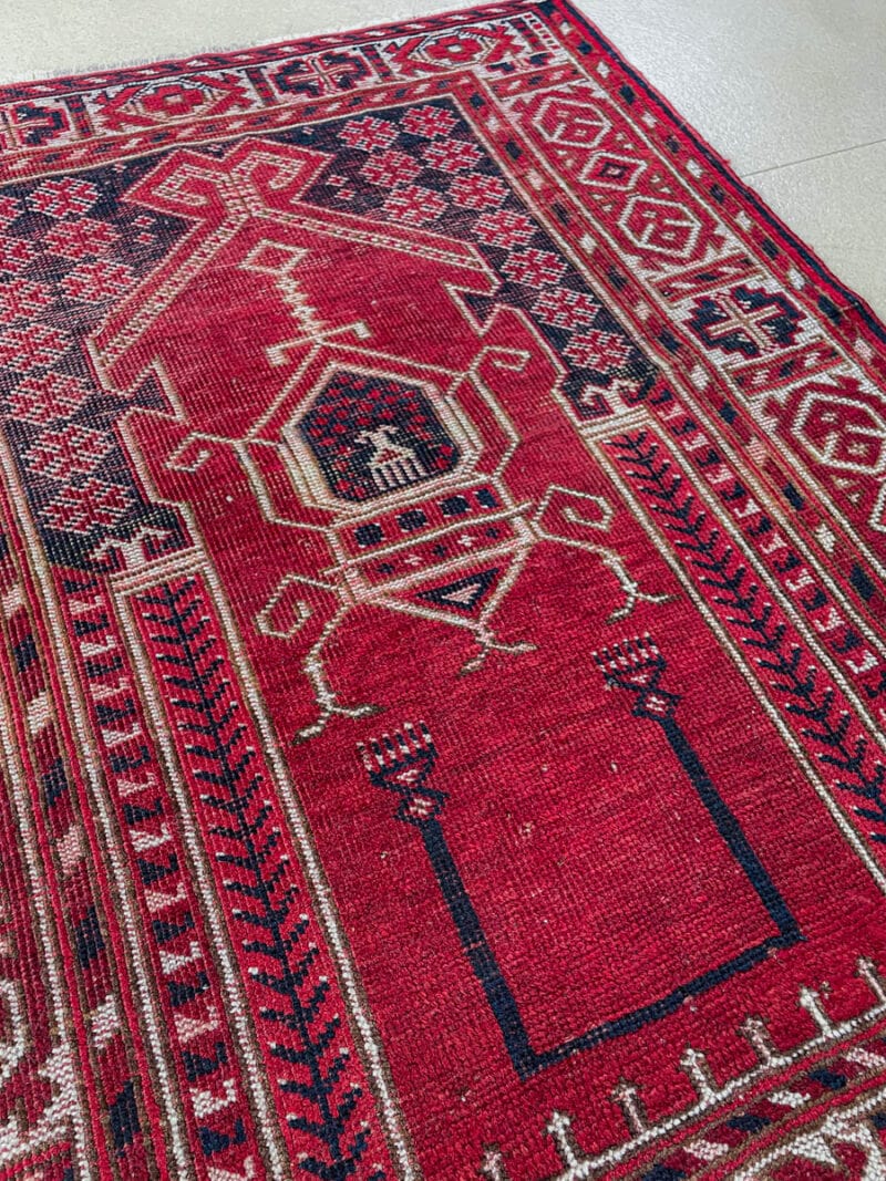upea tummanpunainen balutsi 92 x 72 cm (kopio)