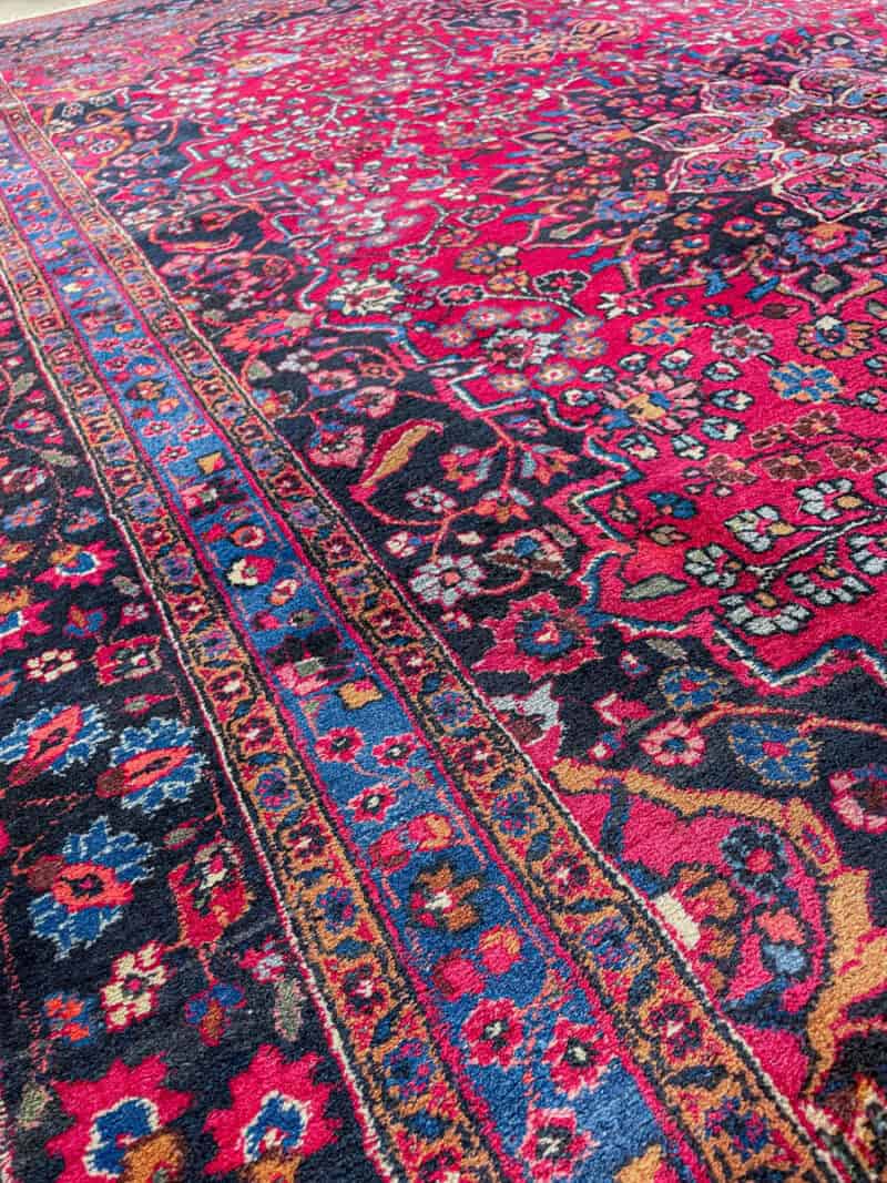 palatsikokoinen viininpunainen meshed 1960 luvulta  410 x 310 cm (kopio)