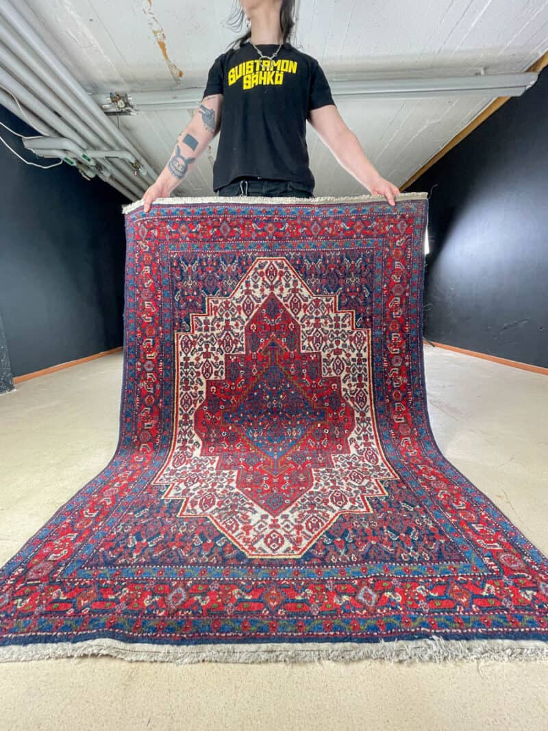 yksityiskohtainen maanläheinen bijar 200 x 135 cm (kopio)