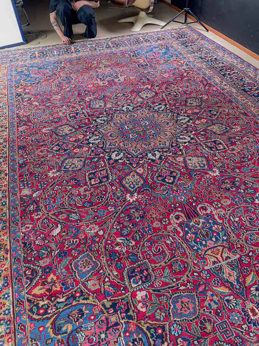 häikäisevä palatsikokoinen meshed 1960 luvulta signeerattu  430 x 315 cm