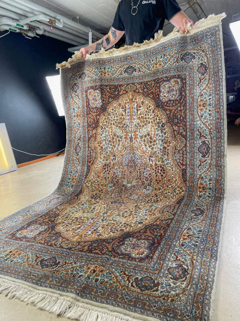 ennennäkemättömän pikkutarkka elämänpuu ghom 218 x 140 cm