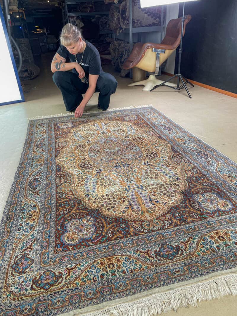 ennennäkemättömän pikkutarkka elämänpuu ghom 218 x 140 cm
