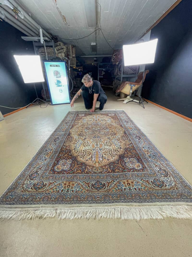 ennennäkemättömän pikkutarkka elämänpuu ghom 218 x 140 cm