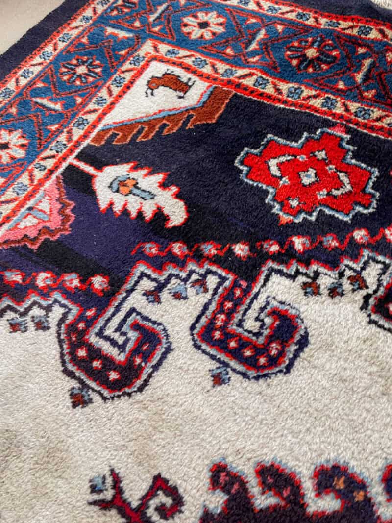 tyrmäävä wiss 1970 luvulta 300 x 195 cm (kopio)