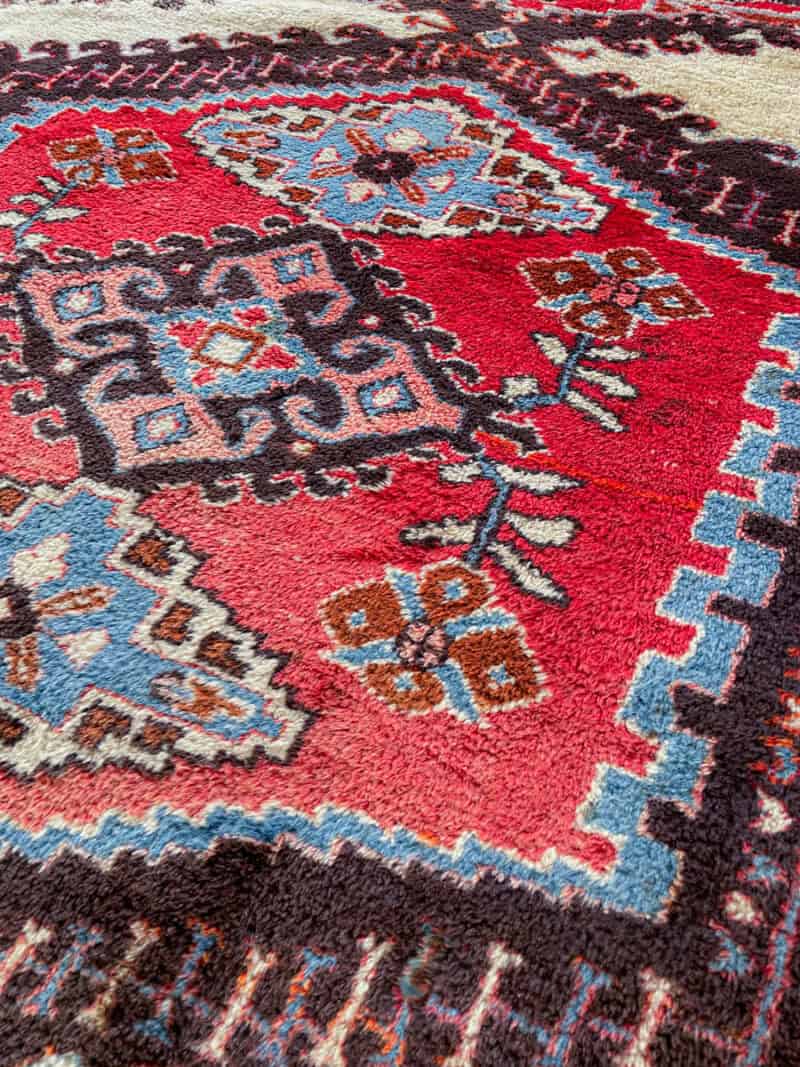 tyrmäävä wiss 1970 luvulta 300 x 195 cm (kopio)
