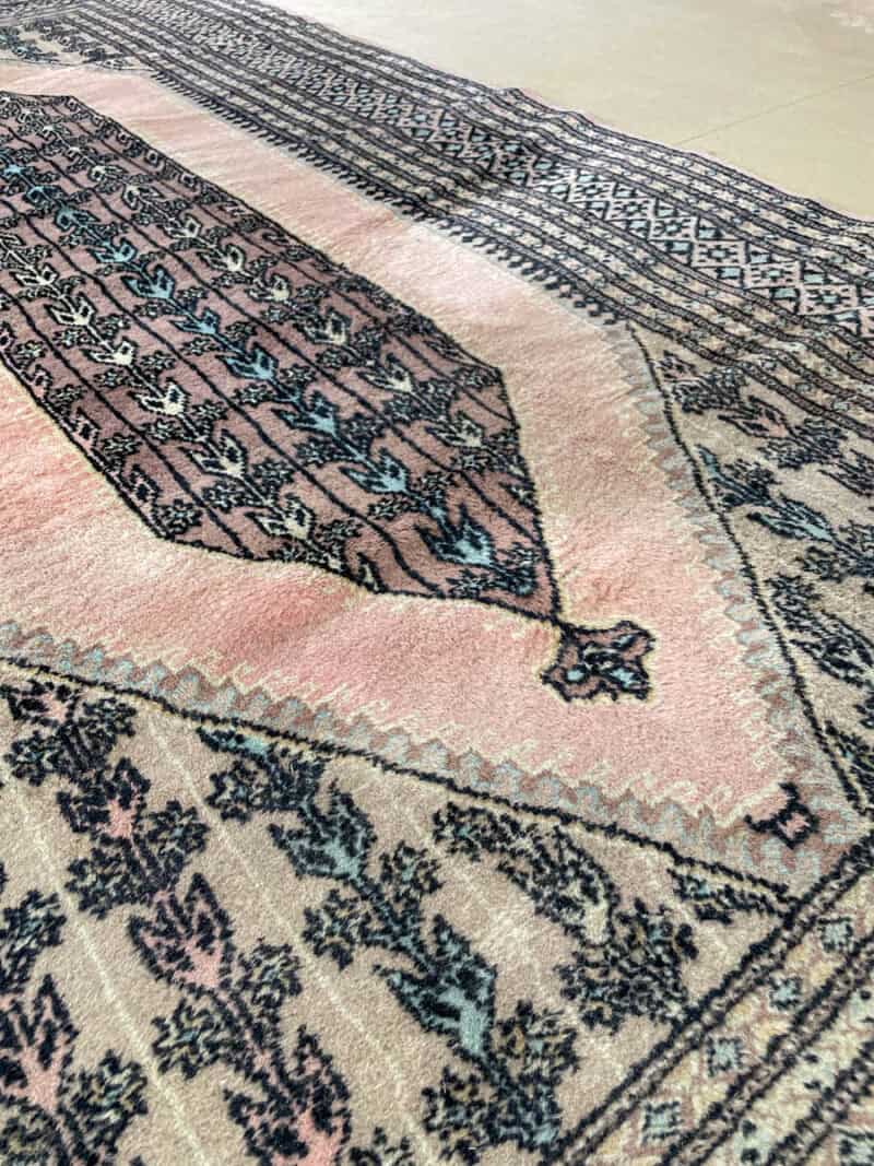 salaperäinen sarouk 155 x 75 cm (kopio)